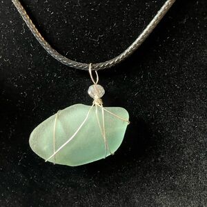 #76 handmade seagalss necklace